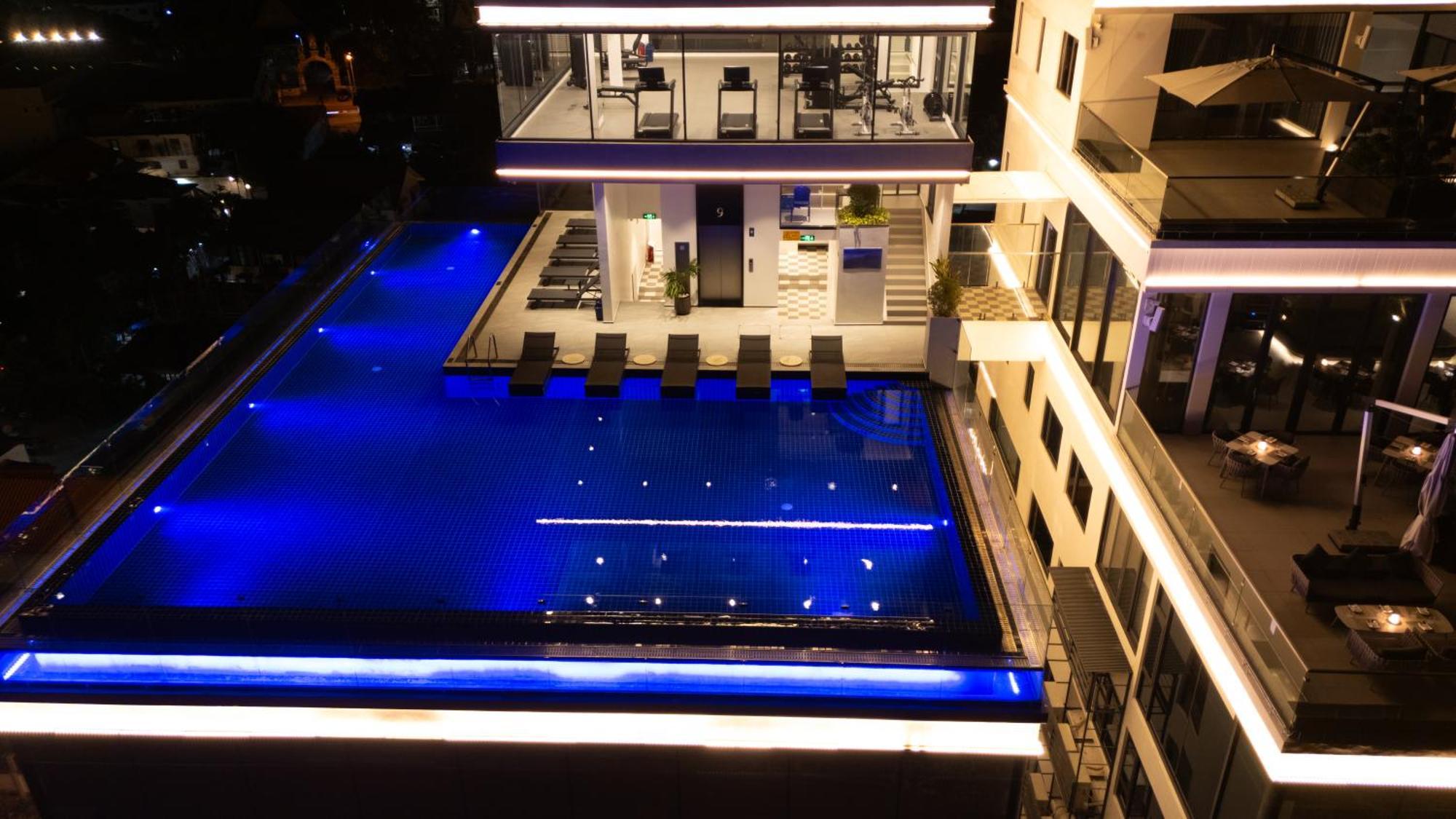One Riviera Hotel And Residences Ban Souanmone Exterior foto